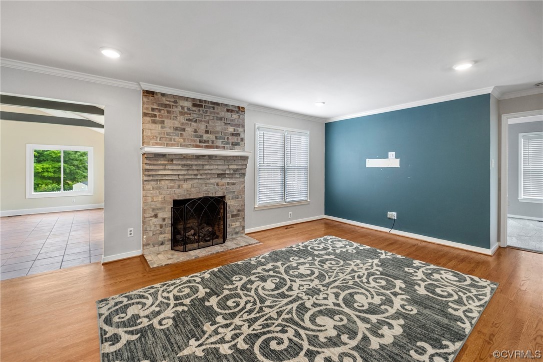 561 Fords Road Manakin-Sabot, VA 23103 - Photo 6 of 33 a view of a livingroom with a fireplace