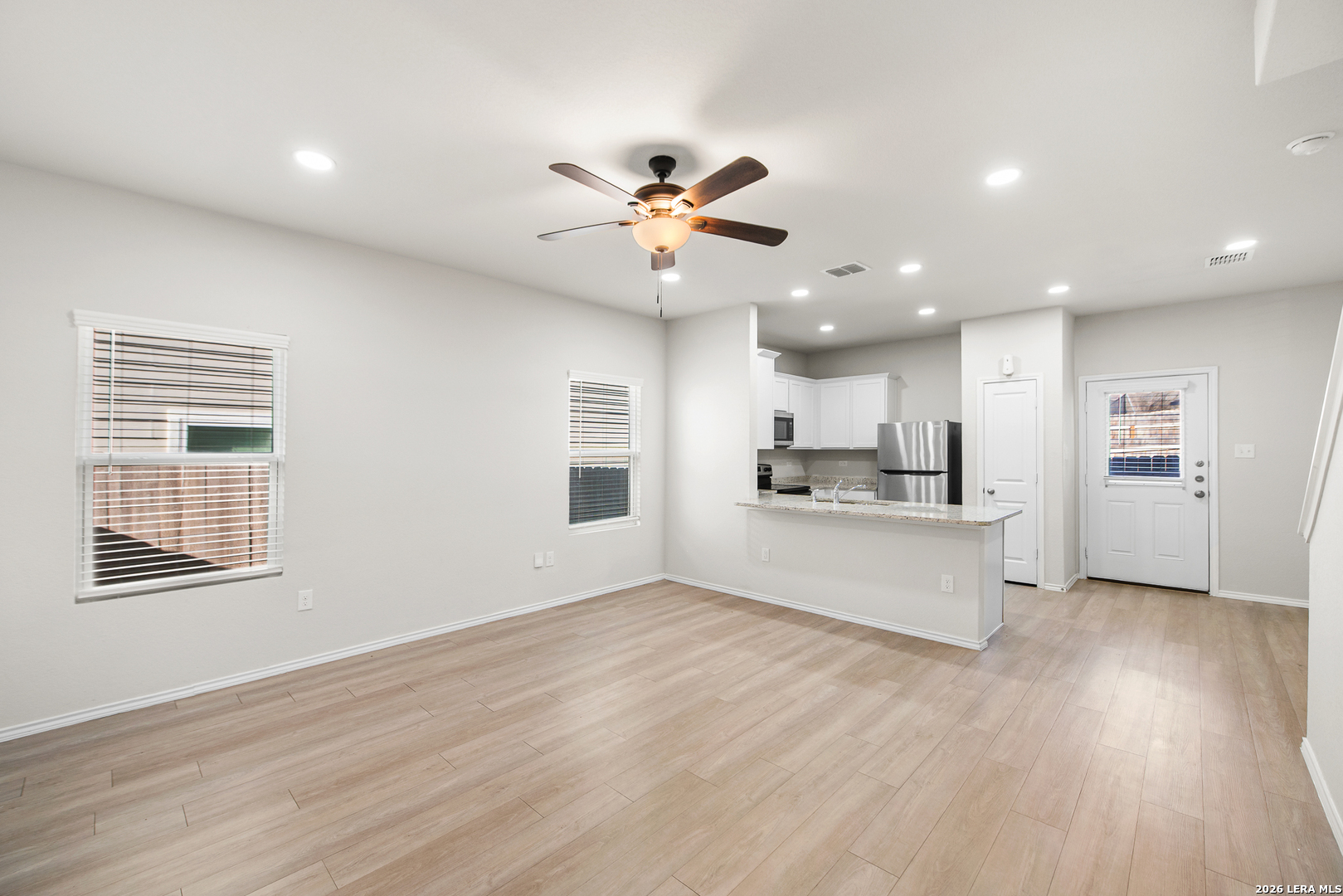 7356 Misty Ridge Converse, TX 78109 - Photo 5 of 40