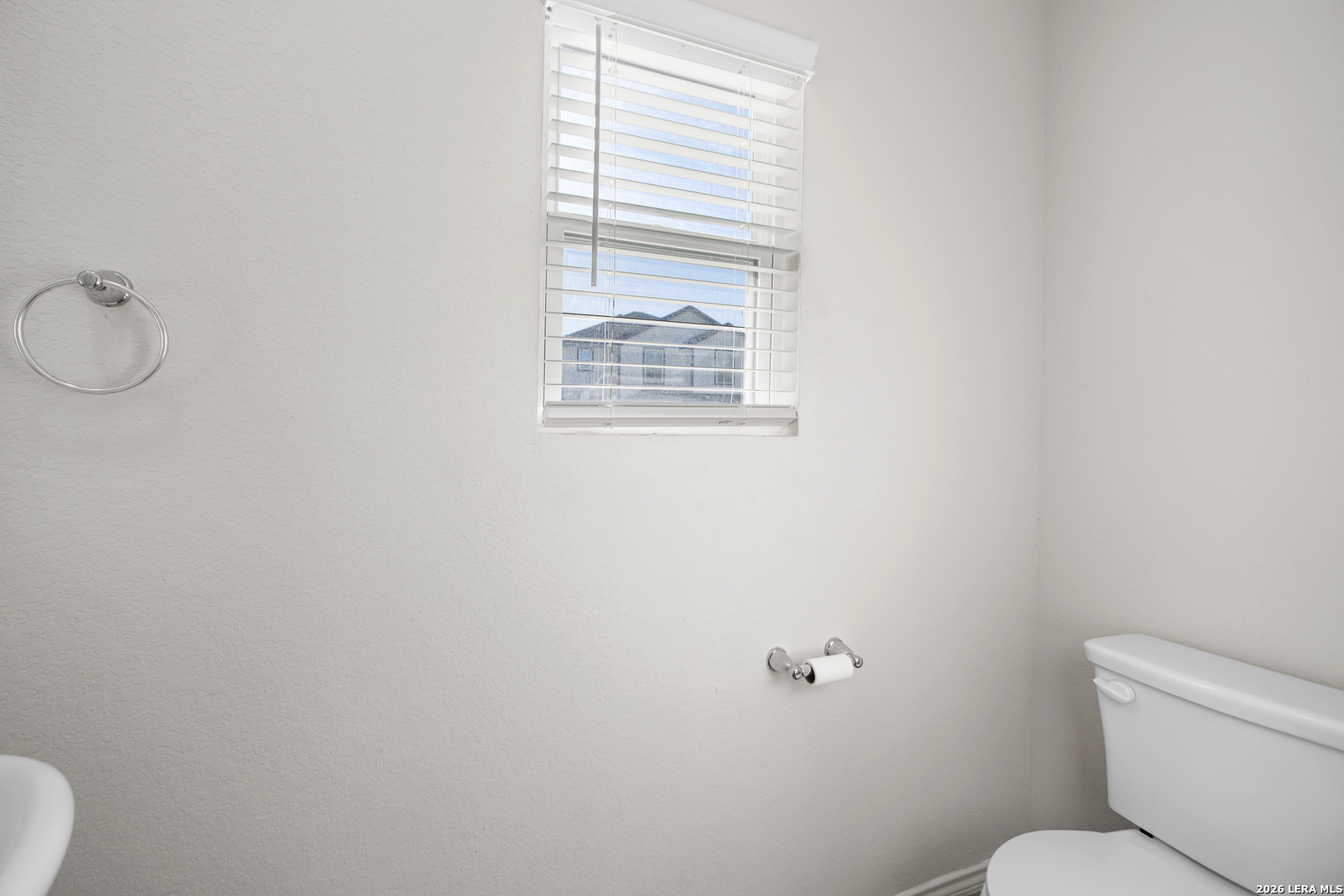 7356 Misty Ridge Converse, TX 78109 - Photo 9 of 40