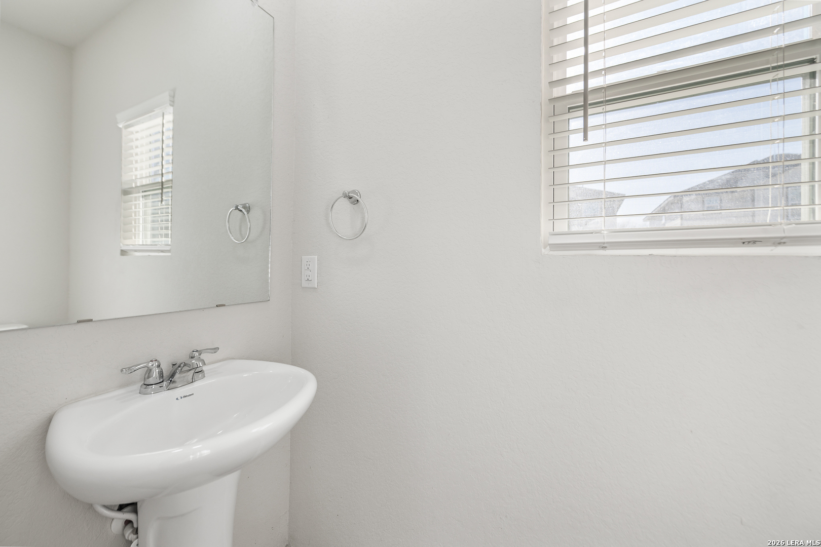 7356 Misty Ridge Converse, TX 78109 - Photo 10 of 40