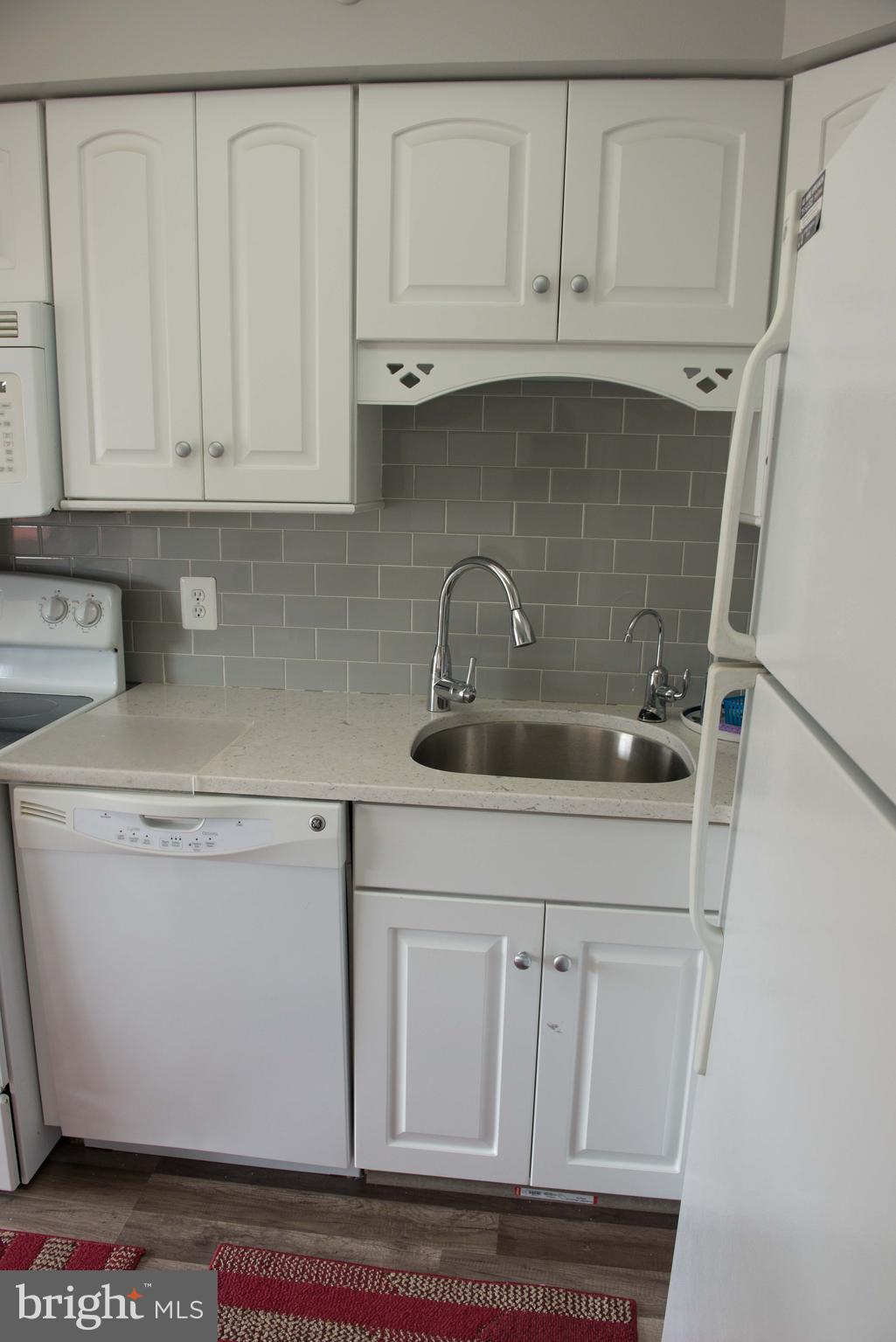 1301 North Courthouse Road, Unit 1507 Arlington, VA 22201 - Photo 12 of 35 a close view of a sink