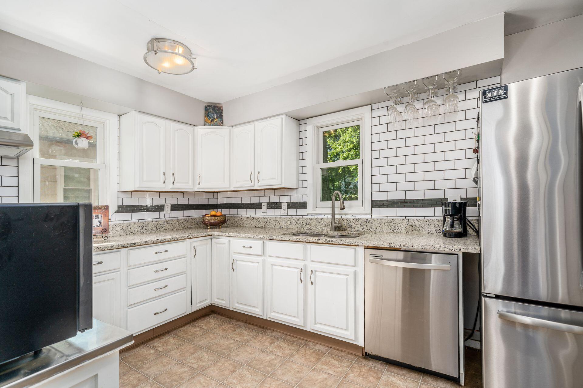 113 Chase Road Columbus, OH 43214 - Photo 12 of 35 Kitchen