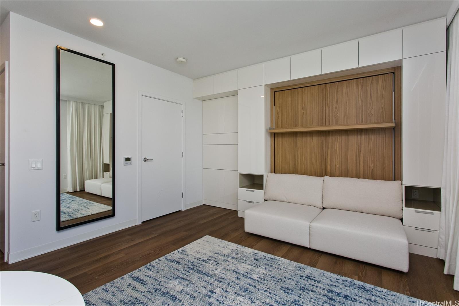 987 Queen Street, Unit 2516 Honolulu, HI 96814 - Photo 3 of 23