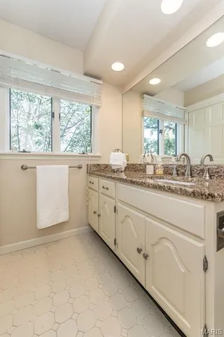 $625,000 | 1620 Chalmers Drive, Chesterfield, MO 63017