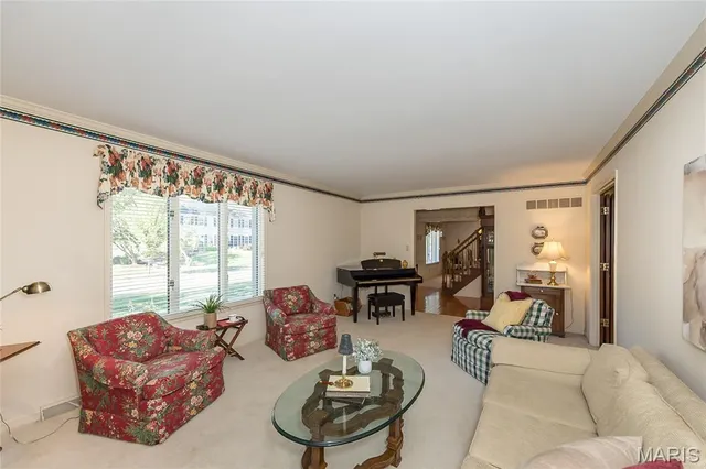 $625,000 | 1620 Chalmers Drive, Chesterfield, MO 63017