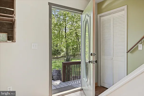 $699,900 | 330 Sideling Mtn Drive, Paw Paw, WV 25434