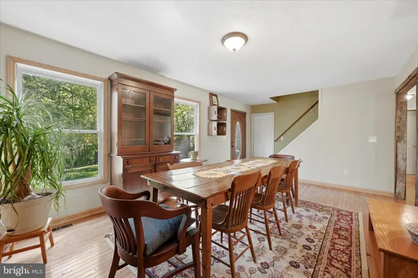 $699,900 | 330 Sideling Mtn Drive, Paw Paw, WV 25434