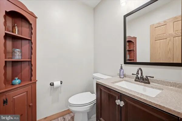 $699,900 | 330 Sideling Mtn Drive, Paw Paw, WV 25434