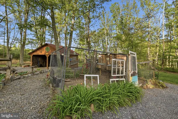 $699,900 | 330 Sideling Mtn Drive, Paw Paw, WV 25434