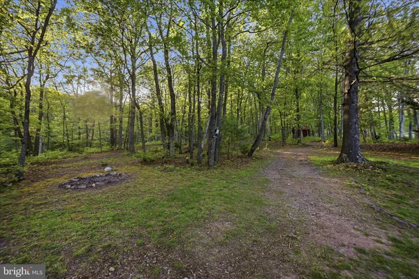 $699,900 | 330 Sideling Mtn Drive, Paw Paw, WV 25434