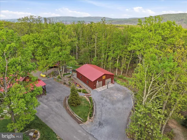 $699,900 | 330 Sideling Mtn Drive, Paw Paw, WV 25434