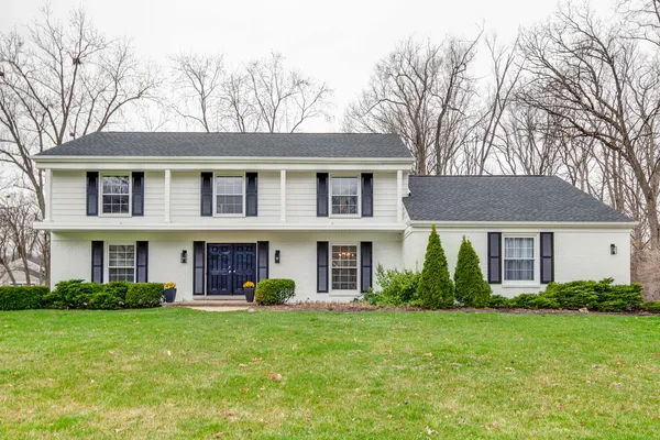 $899,000 | 22 Brunswick Lane, Lincolnshire, IL 60069