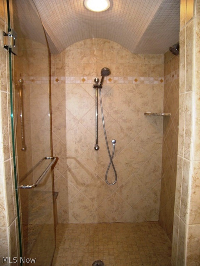 2914 Attleboro Road Cleveland, OH 44120 - Photo 17 of 28 Updated custom shower in the master bath