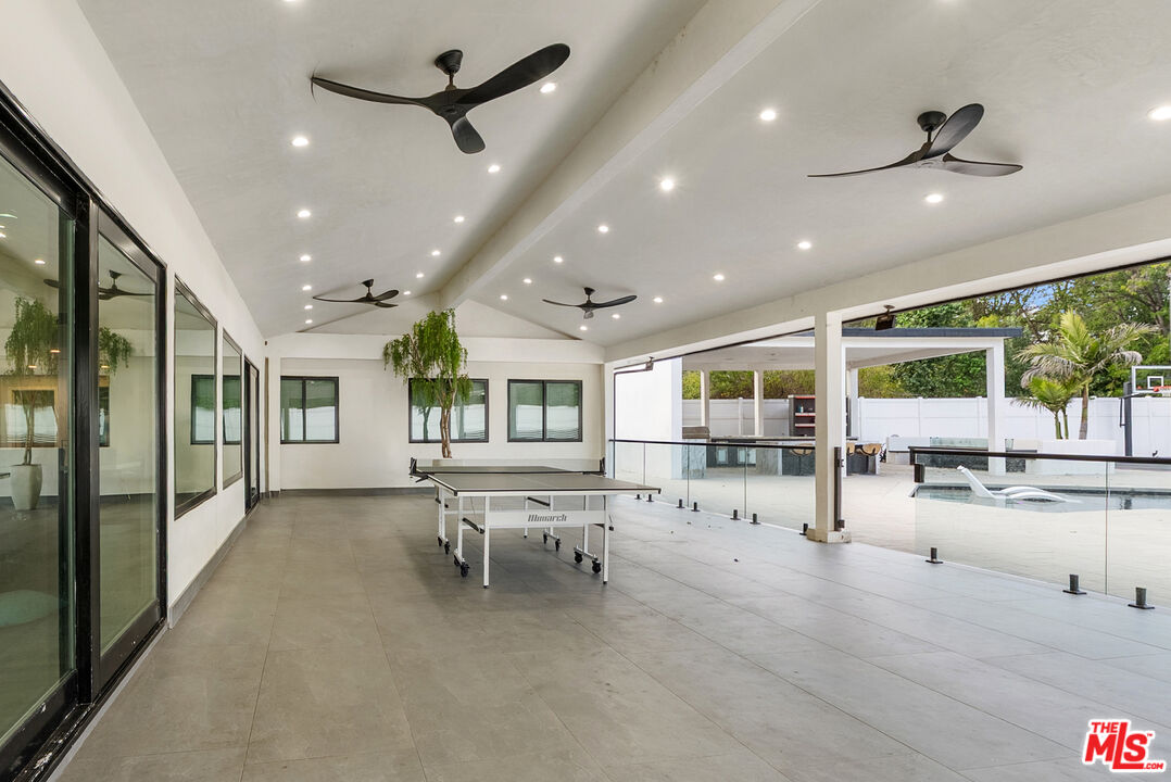 17211 Parthenia Street Northridge, CA 91325 - Photo 12 of 58