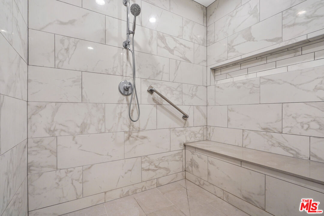 17211 Parthenia Street Northridge, CA 91325 - Photo 28 of 58