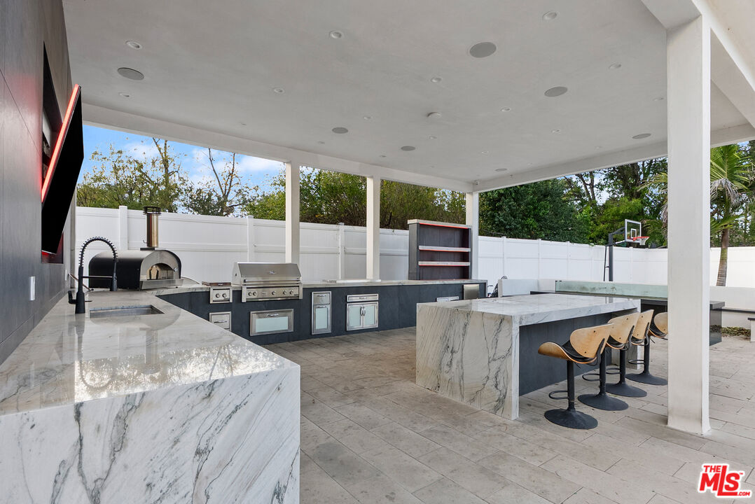 17211 Parthenia Street Northridge, CA 91325 - Photo 3 of 58