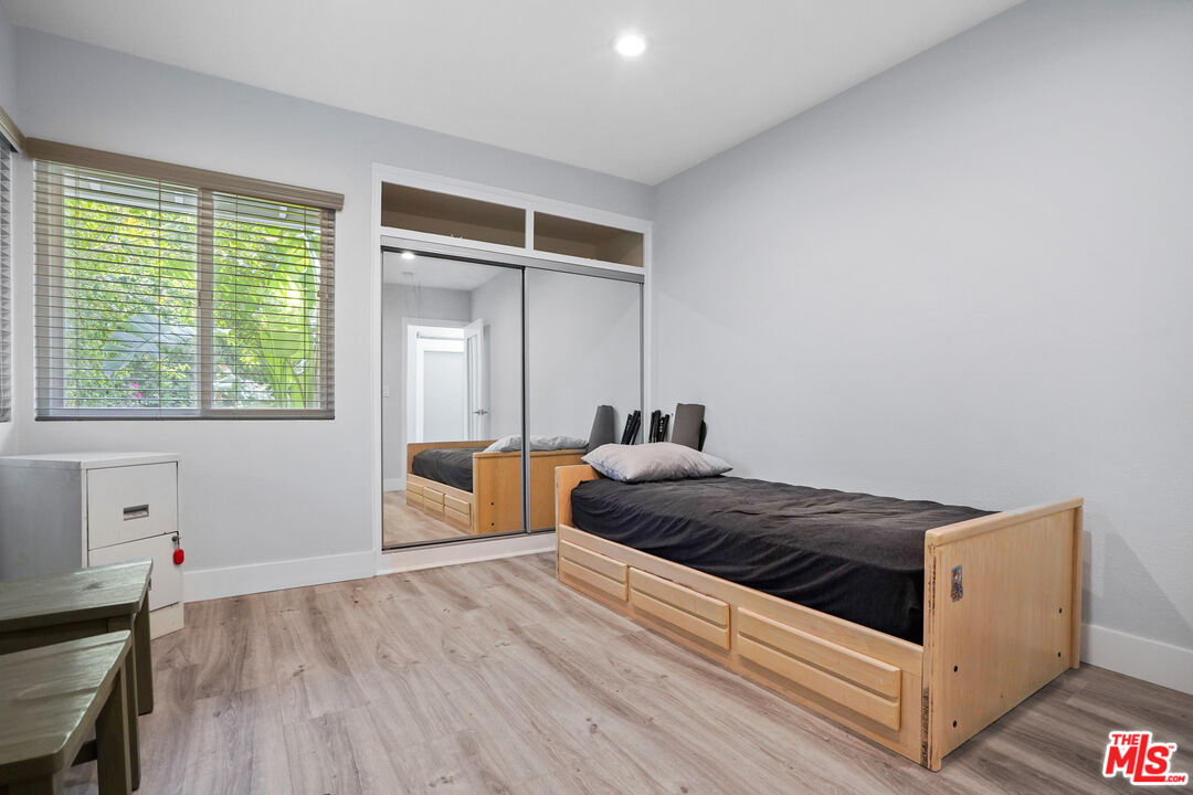 17211 Parthenia Street Northridge, CA 91325 - Photo 36 of 58