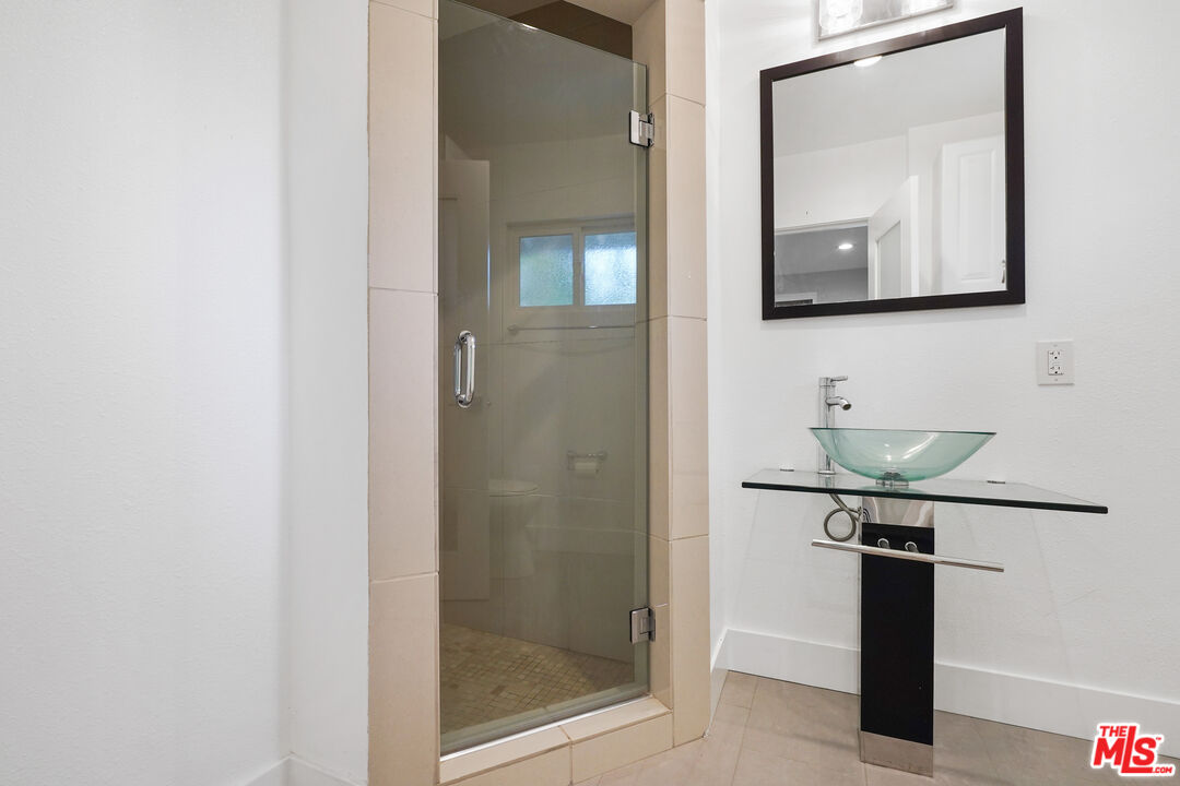 17211 Parthenia Street Northridge, CA 91325 - Photo 38 of 58