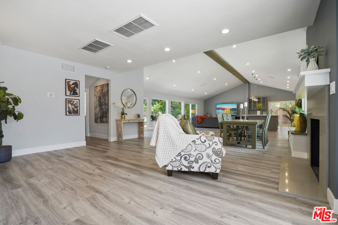 17211 Parthenia Street Northridge, CA 91325 - Photo 47 of 58