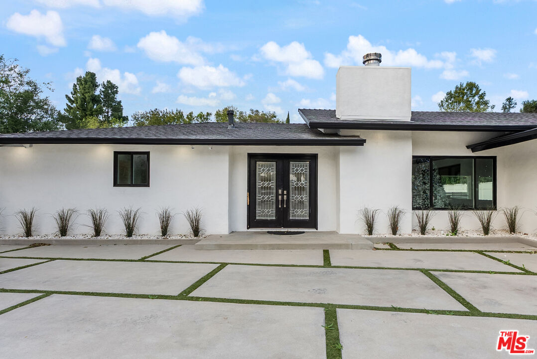 17211 Parthenia Street Northridge, CA 91325 - Photo 8 of 58