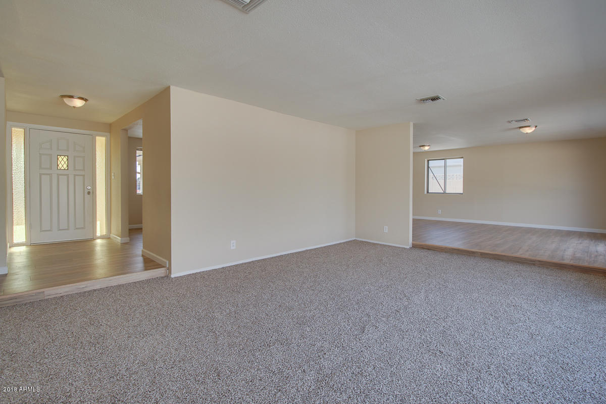3826 West Griswold Road Phoenix, AZ 85051 - Photo 7 of 29 3826-W-Griswold-Road-16