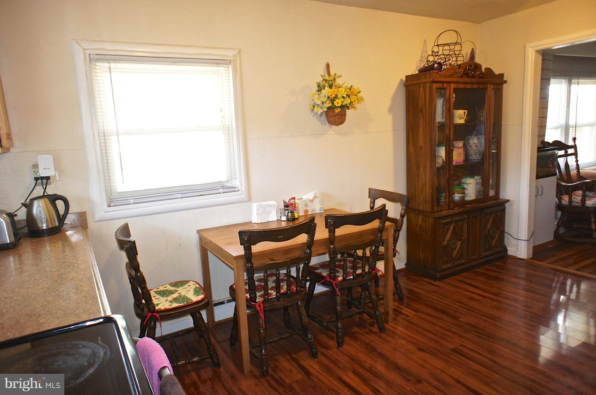 3917 Chantilly Road Chantilly, VA 20151 - Photo 8 of 22 Kitchen