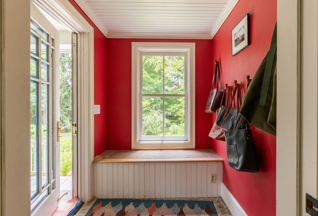 114 South Main Street Northampton, MA 01062 - Photo 3 of 42