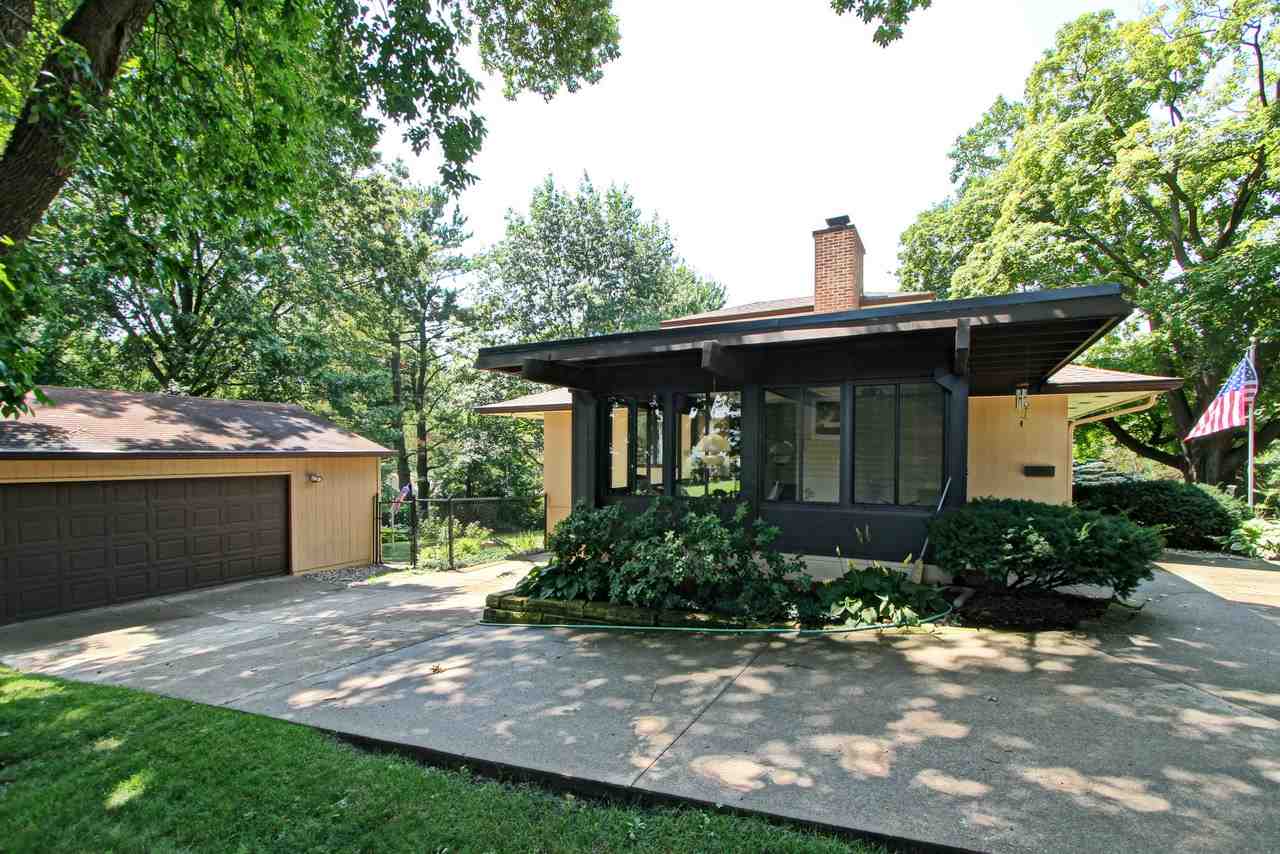 2017 Rochester Avenue Iowa City, IA 52245 - Photo 3 of 10 Gallery Image 3
