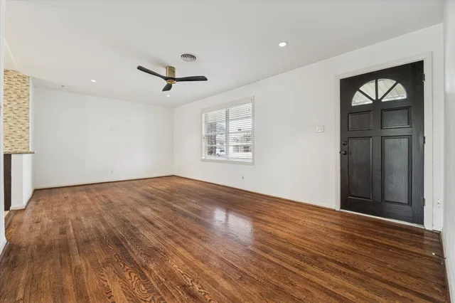 $1,895 | 4913 Nina Lee Lane, Houston, TX 77092