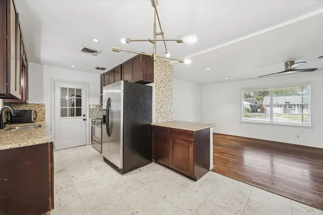 $1,895 | 4913 Nina Lee Lane, Houston, TX 77092