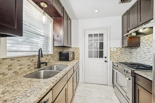 $1,895 | 4913 Nina Lee Lane, Houston, TX 77092