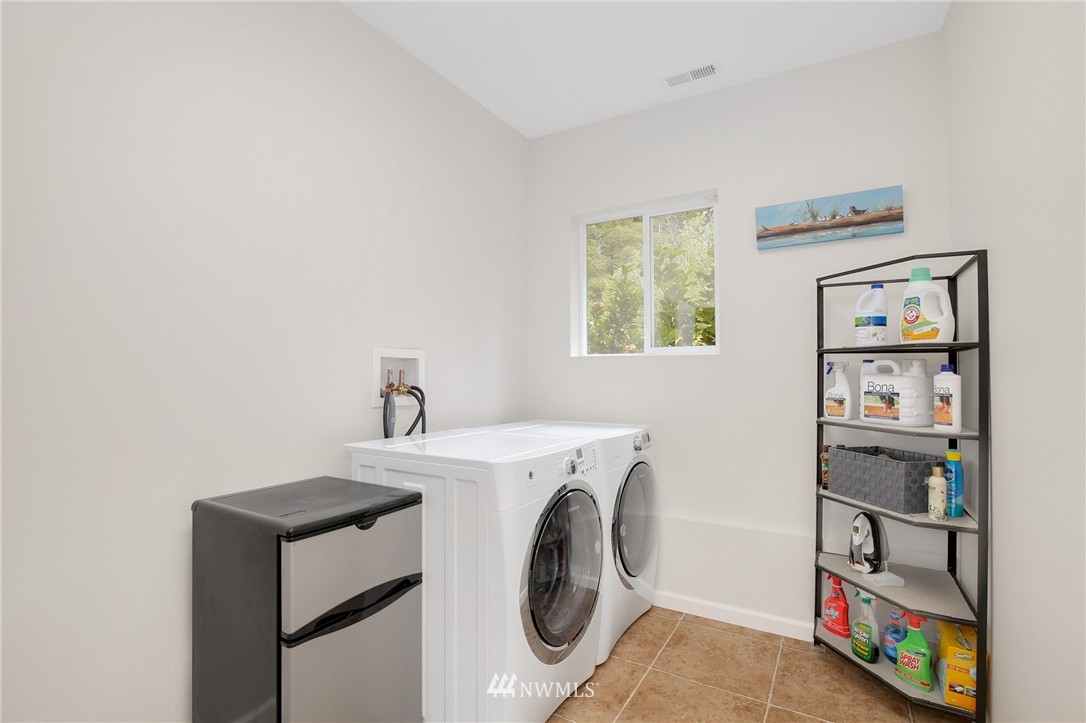 20113 43rd Avenue Southeast Bothell, WA 98012 - Photo 22 of 25 Gallery Image 22