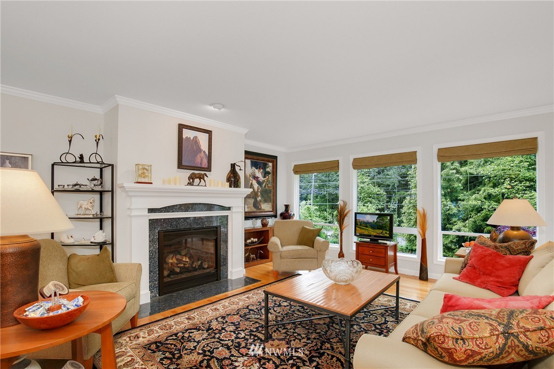 20113 43rd Avenue Southeast Bothell, WA 98012 - Photo 4 of 25 Gallery Image 4