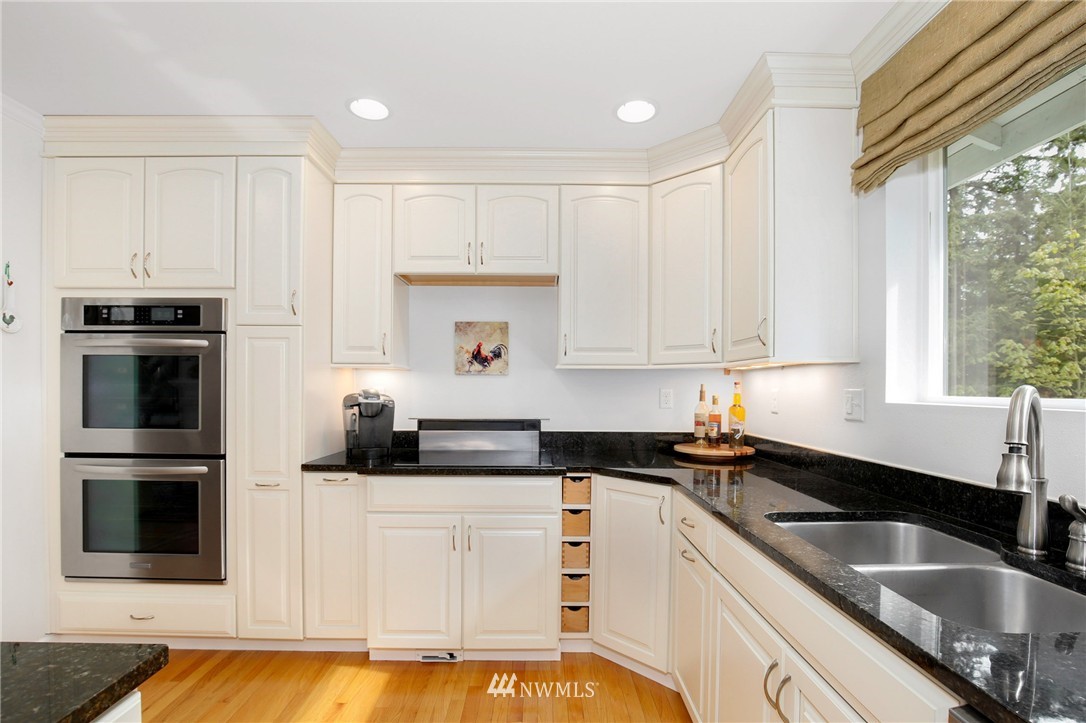 20113 43rd Avenue Southeast Bothell, WA 98012 - Photo 7 of 25 Gallery Image 7