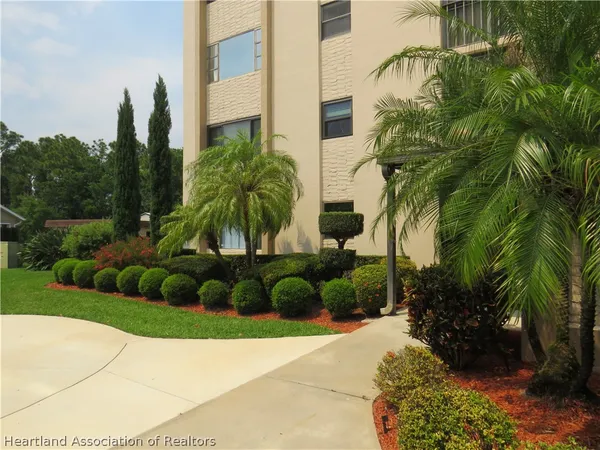 $1,600 | 121 Country Club Drive, Unit 302, Lake Placid, FL 33852