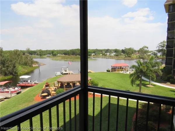 $1,600 | 121 Country Club Drive, Unit 302, Lake Placid, FL 33852