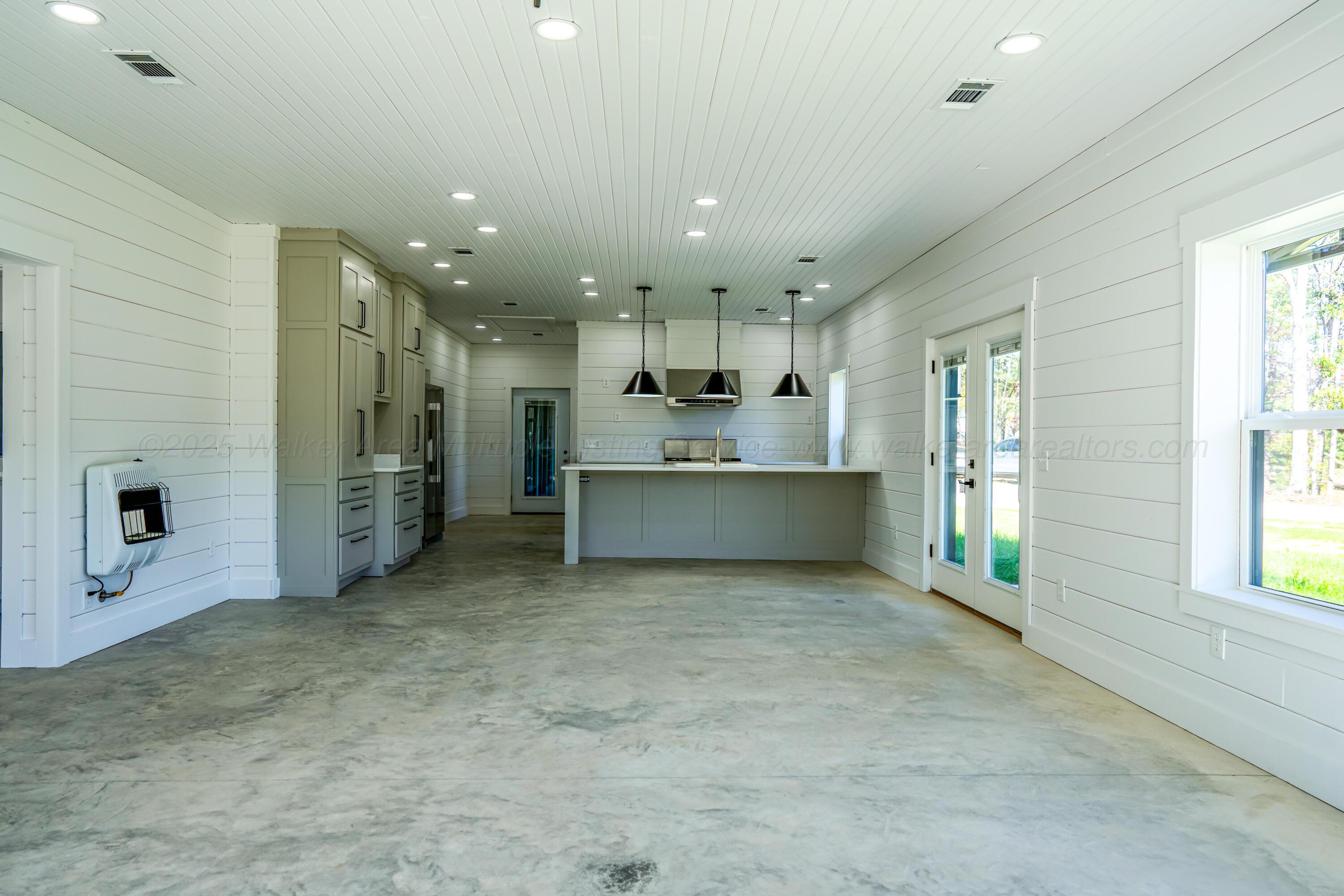 1063 Harbor Road Winfield, AL 35594 - Photo 5 of 46 IMG_7898