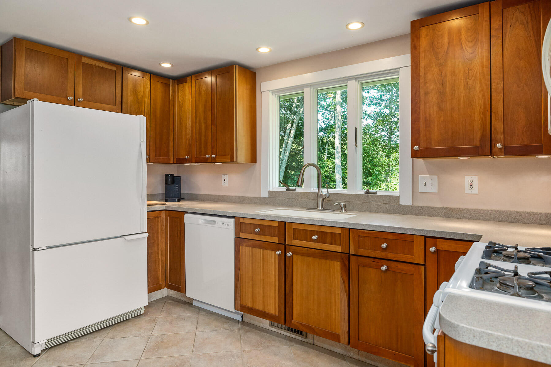 40 Birch Hill Road York, ME 03909 - Photo 13 of 71 40 Birch Hill Rd