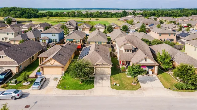 $1,800 | 15111 Verela Drive, Austin, TX 78725