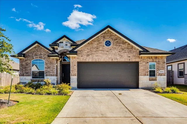 $1,845 | 18121 Emu Lane, Manor, TX 78653