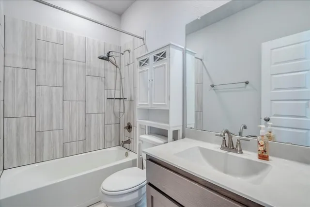 $1,845 | 18121 Emu Lane, Manor, TX 78653