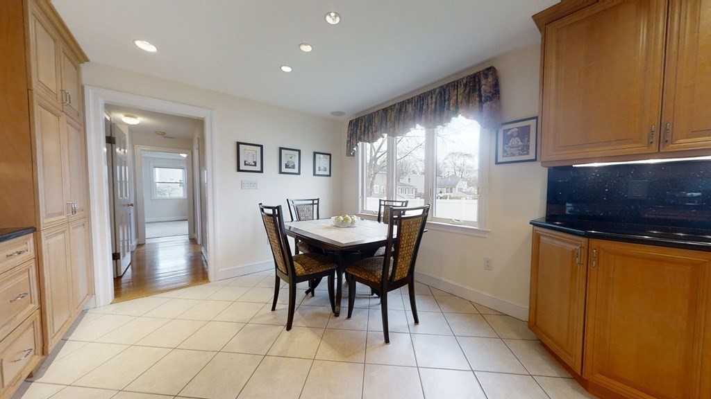 32 Hoitt Road Belmont, MA 02478 - Photo 8 of 32 Gallery Image 8