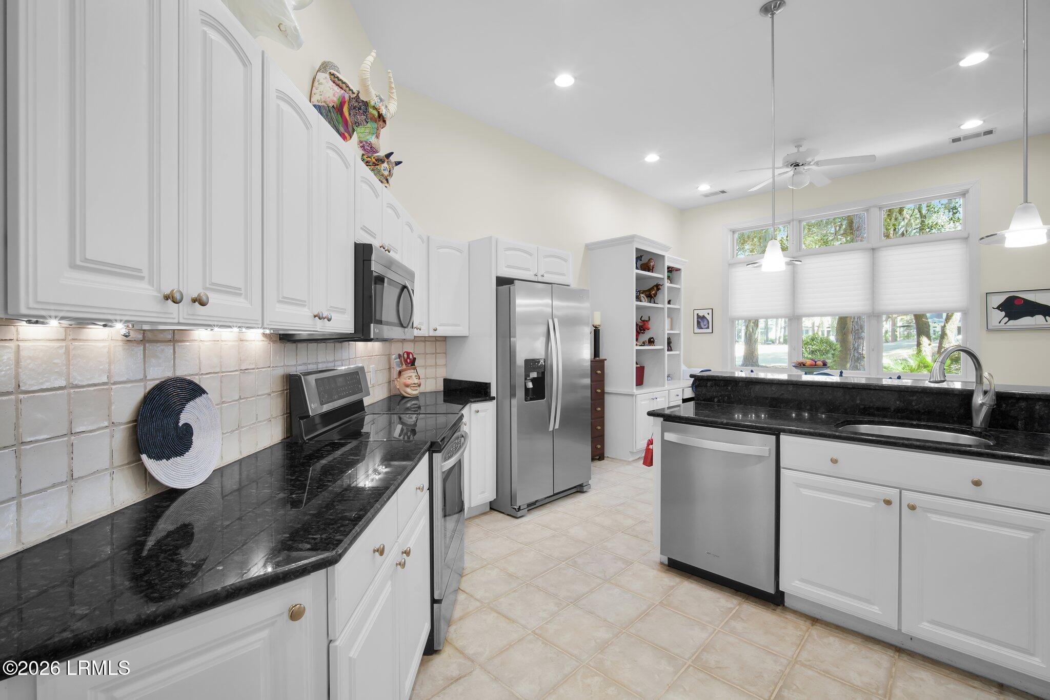 207 Locust Fence Road St. Helena Island, SC 29920 - Photo 15 of 33 Kitchen