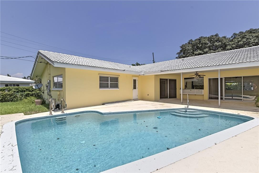 575 Northeast Wavecrest Court Boca Raton, FL 33432 - Photo 40 of 50 Photo 40