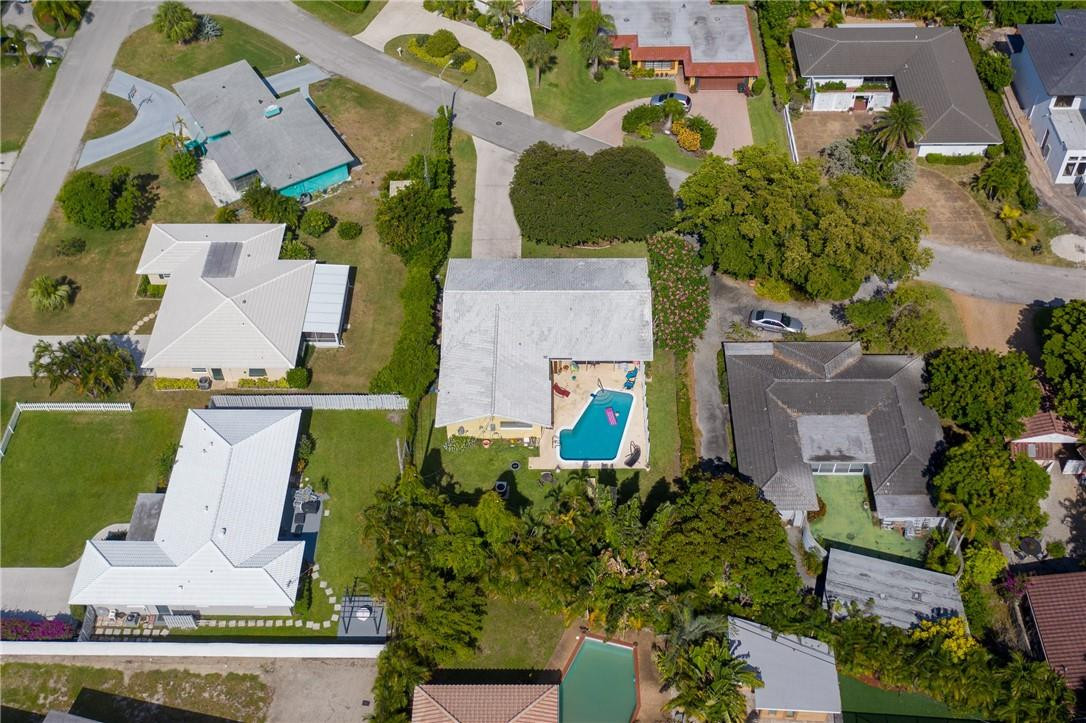 575 Northeast Wavecrest Court Boca Raton, FL 33432 - Photo 6 of 50 Photo 6