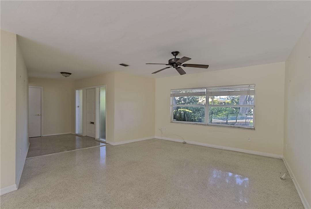 575 Northeast Wavecrest Court Boca Raton, FL 33432 - Photo 10 of 50 Photo 10