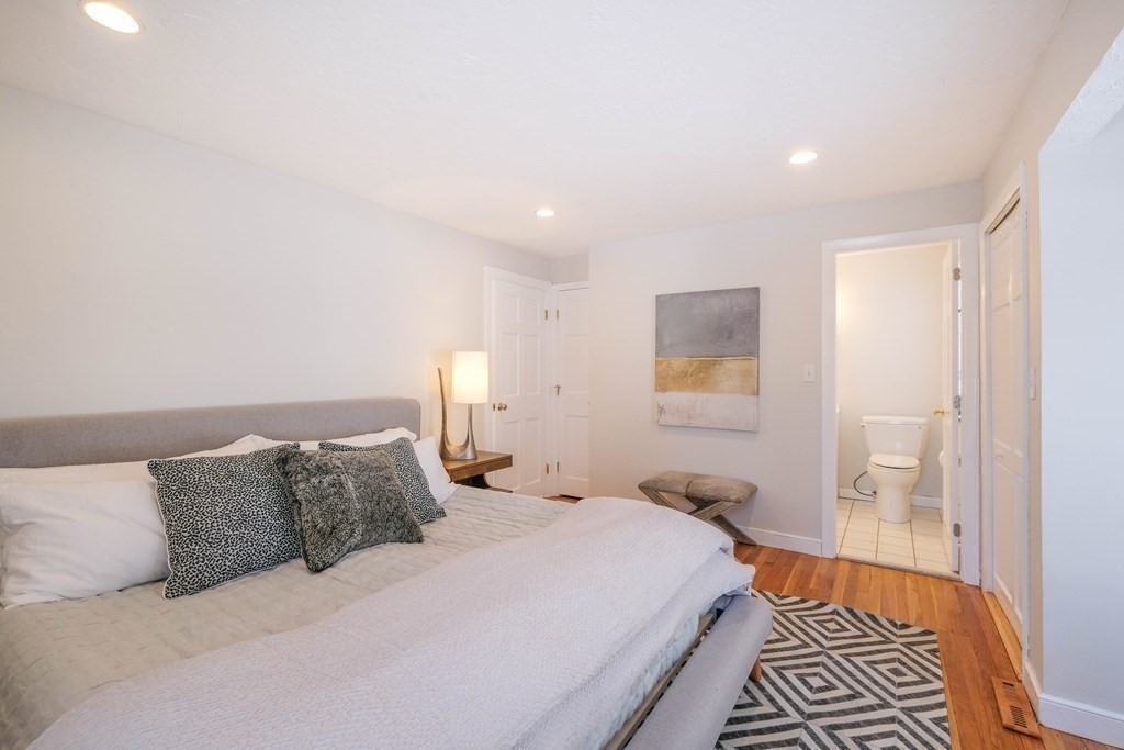28 Aqueduct Road Wayland, MA 01778 - Photo 6 of 8 Gallery Image 6