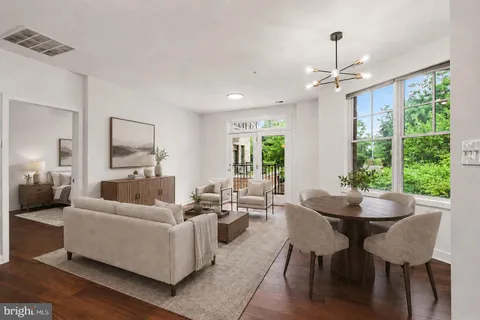 $559,900 | 181 East Reed Avenue, Unit 201, Alexandria, VA 22305