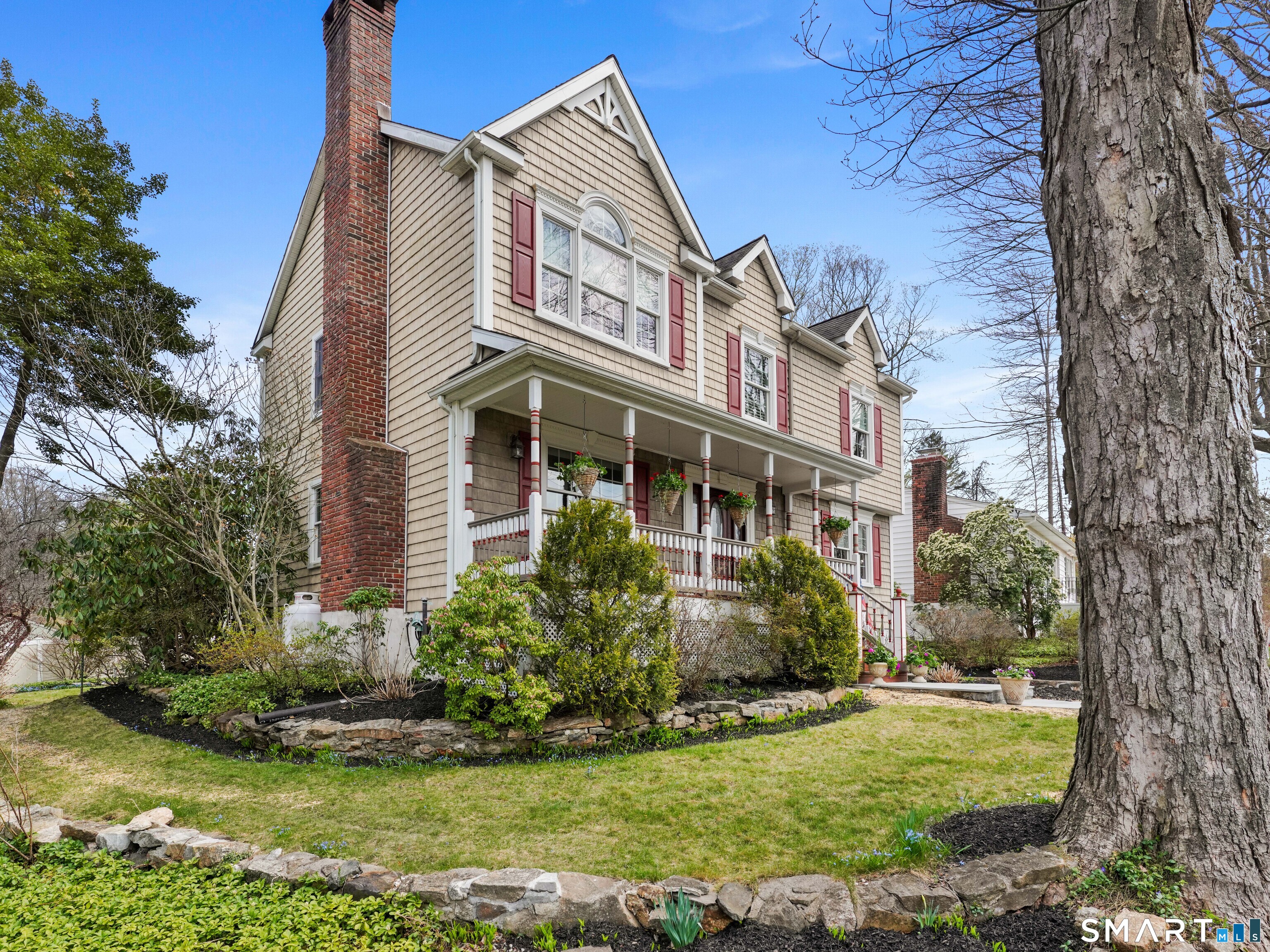 82 Ramapoo Road Ridgefield, CT 06877 - Photo 2 of 40