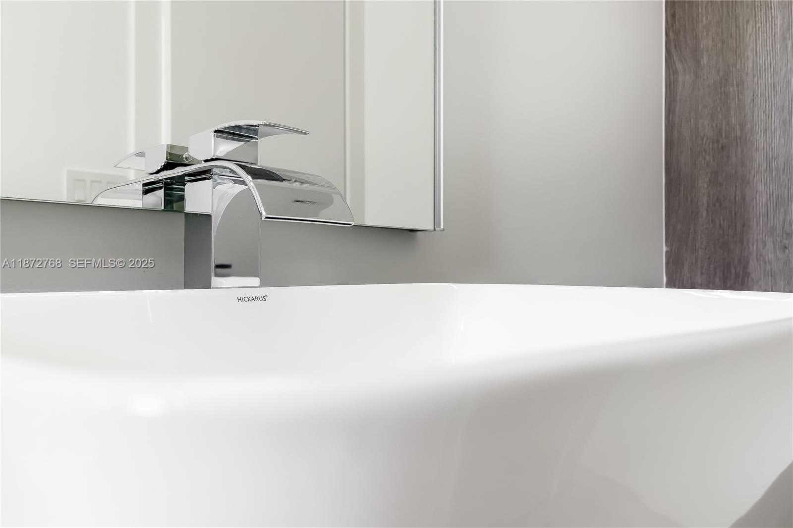 6159 Southwest 36th Court Miramar, FL 33023 - Photo 19 of 28 a bathroom with a bathtub